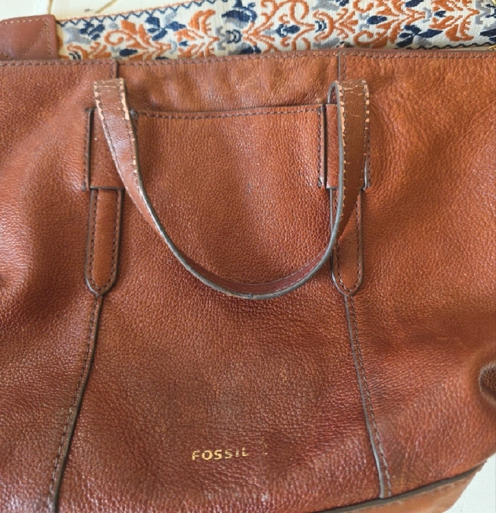 Fossil Chestnut Brown Leather Tote with Patterned Shoulder Strap - Picture 3 of 5